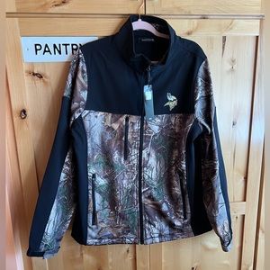 Dunbrooke men’s size large jacket